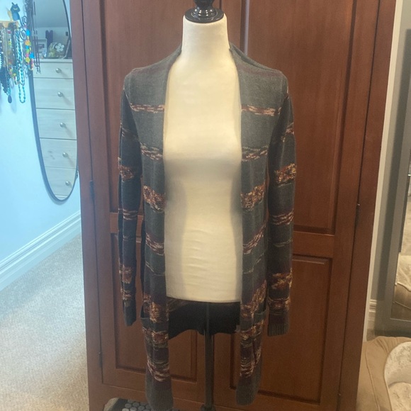 Knox Rose cardigan mid-thigh length - Picture 1 of 2